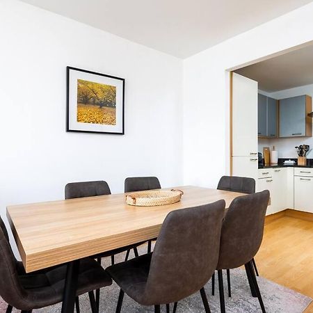 Lovely 2 Bedroom Apartment With Balcony Дублин Экстерьер фото